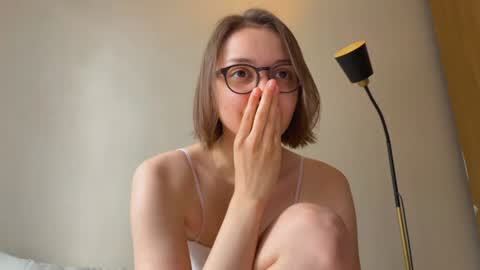 Snapshot of existencee chatting on 4, 8, 2026 Anna online show from 4, 8, 2026