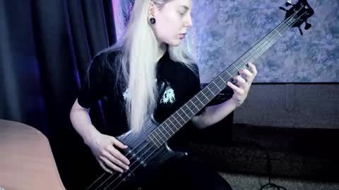 Snapshot of exorty chatting on 14, 2, 2026 my real name is Irene but Exo is oke too online show from 14, 2, 2026