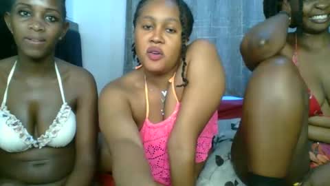 Snapshot of exotic_cutiee chatting on 22, 4, 2026 exotic_cutiee online show from 22, 4, 2026