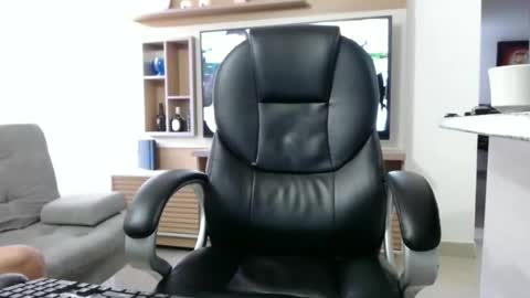 Snapshot of exotic_dude chatting on 8, 9, 2025 camilo online show from 8, 9, 2025