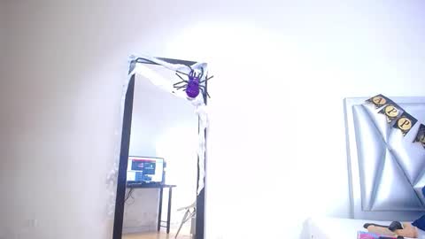 exotic_karmella online show from 27, 10, 2025