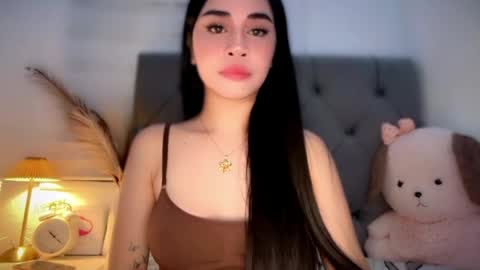 Snapshot of expensivets_chloe chatting on 27, 4, 2026 chloee online show from 27, 4, 2026