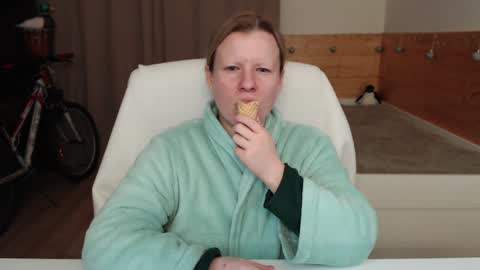 Snapshot of exponentex5 chatting on 3, 12, 2024 Crystal online show from 3, 12, 2024