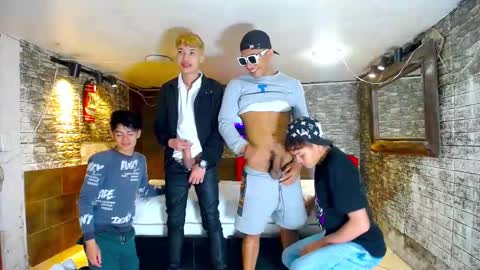 extrangers online show from 3, 10, 2025