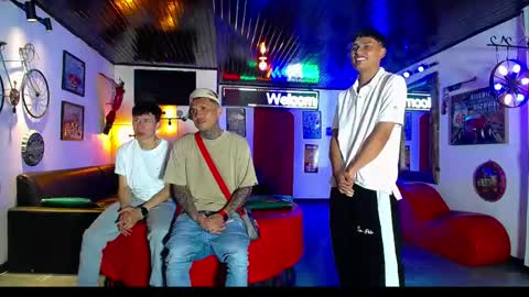 extrangers online show from 2, 3, 2026