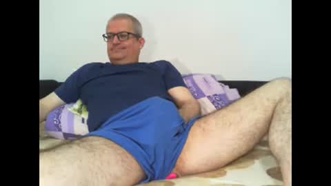 Snapshot of eyes12 chatting on 1, 5, 2026 GEORGE online show from 1, 5, 2026