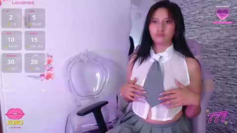 Snapshot of eyesmoon7710 chatting on 24, 6, 2026 eyes moon online show from 24, 6, 2026