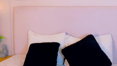 eymicooper online show from 13, 9, 2025