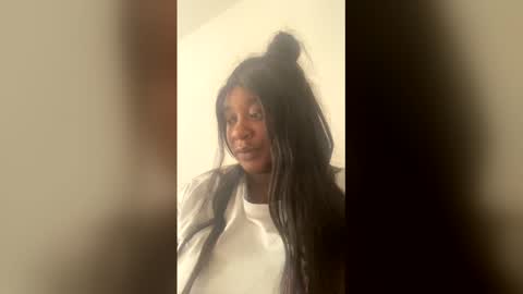 Snapshot of eyshaexotii chatting on 16, 12, 2025 eyshaexotii online show from 16, 12, 2025