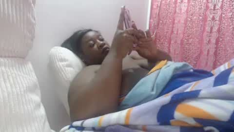 Snapshot of eyshaexotii chatting on 7, 7, 2026 eyshaexotii online show from 7, 7, 2026