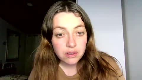 Snapshot of ezlngirl chatting on 21, 4, 2026 Aimee online show from 21, 4, 2026