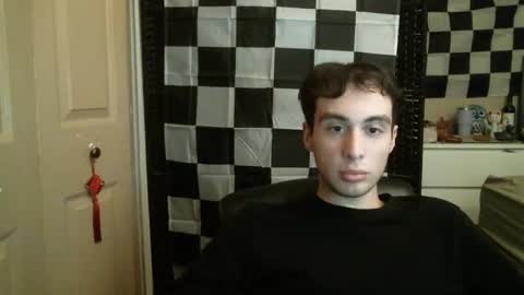 Ezra Naamah online show from 8, 1, 2025