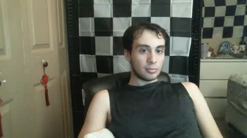 Ezra Naamah online show from 6, 2, 2025
