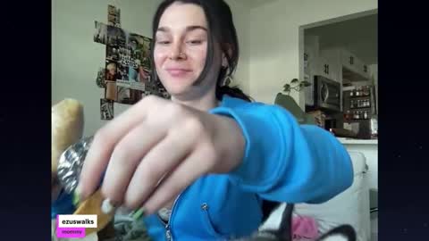 Emily online show from 25, 9, 2025