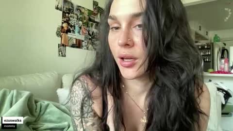 Emily online show from 3, 10, 2025