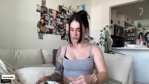 Emily online show from 5, 10, 2025