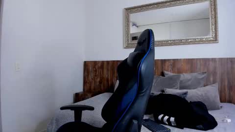 Ezzio Scolaro online show from 20, 10, 2025