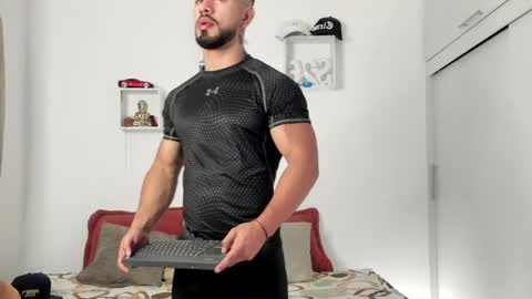 Ezzio Scolaro online show from 14, 4, 2026