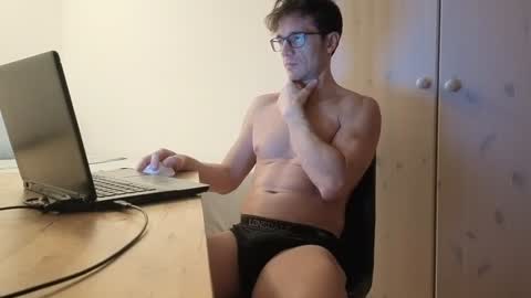 Snapshot of f24570a chatting on 2, 12, 2024 Mick online show from 2, 12, 2024