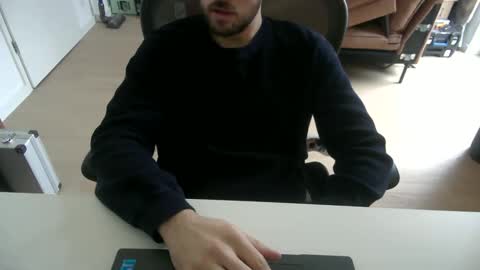 Call me bitch online show from 17, 12, 2025