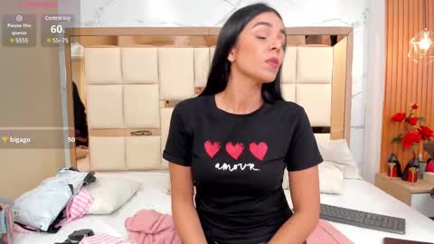 Snapshot of fabiana_rodriguez chatting on 27, 2, 2025 Fabi online show from 27, 2, 2025