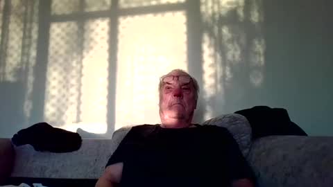 the masturbator online show from 1, 3, 2025