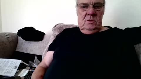 the masturbator online show from 4, 3, 2025