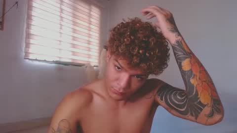 Snapshot of fabrizio_amery chatting on 11, 1, 2025 -  A N D E R online show from 11, 1, 2025