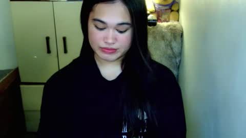 Snapshot of fairy_cuddle chatting on 23, 4, 2026 call me shanaia online show from 23, 4, 2026