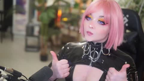 faith_chan online show from 7, 12, 2024