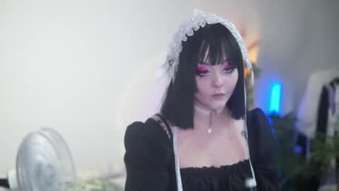 faith_chan online show from 12, 9, 2025