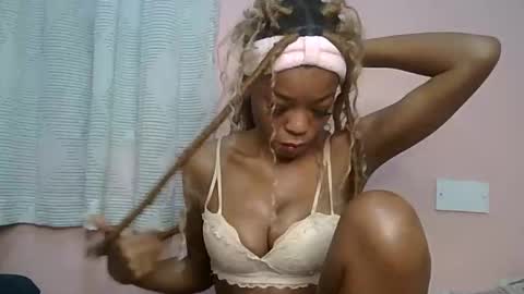 Snapshot of faizah_ chatting on 25, 5, 2026 faizah_ online show from 25, 5, 2026