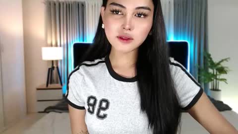 Belly Conklin online show from 17, 10, 2025