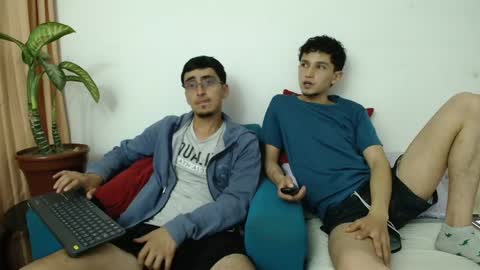 FallGays online show from 22, 4, 2026