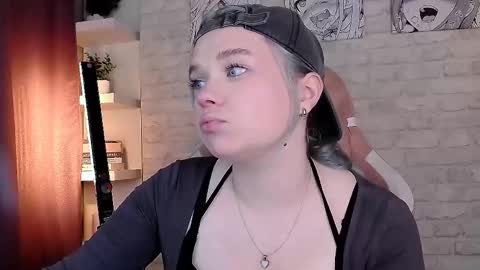 Bella online show from 10, 10, 2025