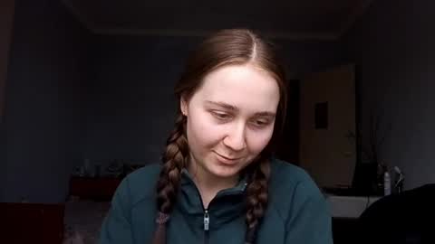 Snapshot of fanniepeacemaker chatting on 13, 5, 2026 Sara online show from 13, 5, 2026