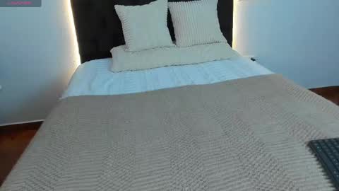 Snapshot of fantastic_asians2 chatting on 13, 5, 2026 Ale online show from 13, 5, 2026