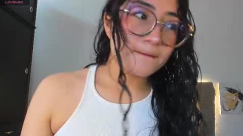 Snapshot of fantastic_asians2 chatting on 18, 6, 2026 Ale online show from 18, 6, 2026