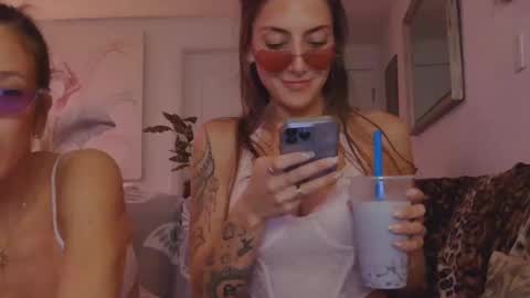 Snapshot of fantasy4uxxx chatting on 15, 10, 2025 fantasy4uxxx online show from 15, 10, 2025