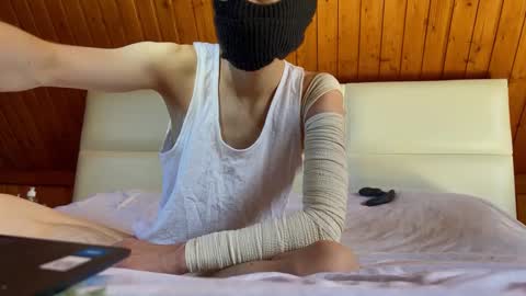 Snapshot of fantasydanny chatting on 10, 9, 2025 HappyCake online show from 10, 9, 2025