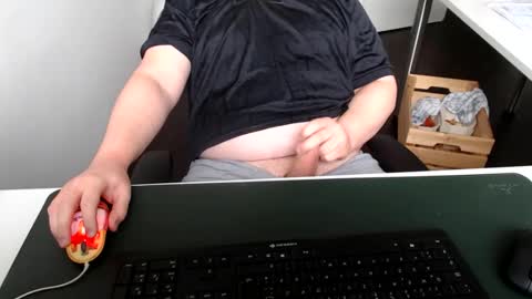 Cardi online show from 15, 11, 2025