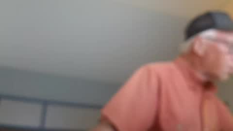 Snapshot of farmall1 chatting on 7, 7, 2026 farmall1 online show from 7, 7, 2026