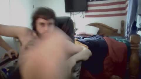 Snapshot of farmboy2398 chatting on 21, 11, 2025 farmboy2398 online show from 21, 11, 2025