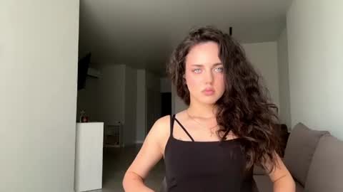 Mia online show from 29, 6, 2026