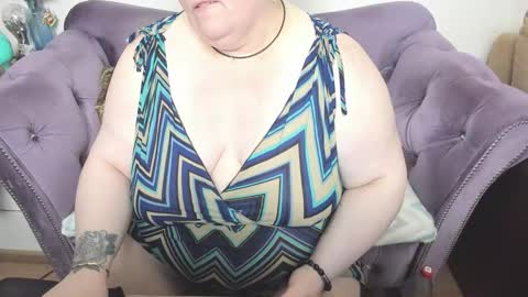 fashiona online show from 17, 12, 2025