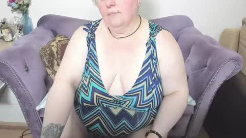 fashiona online show from 20, 4, 2026