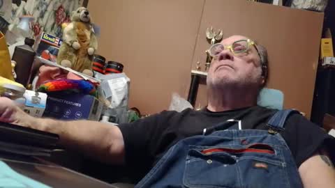 Fred. online show from 1, 2, 2026