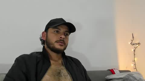 Snapshot of favid95 chatting on 11, 1, 2025 favid95 online show from 11, 1, 2025