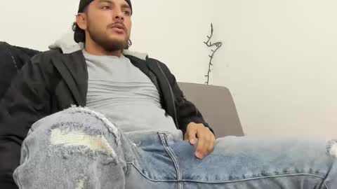 Snapshot of favid95 chatting on 13, 2, 2025 favid95 online show from 13, 2, 2025