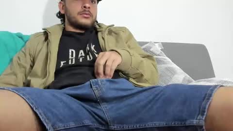Snapshot of favid95 chatting on 12, 3, 2025 favid95 online show from 12, 3, 2025